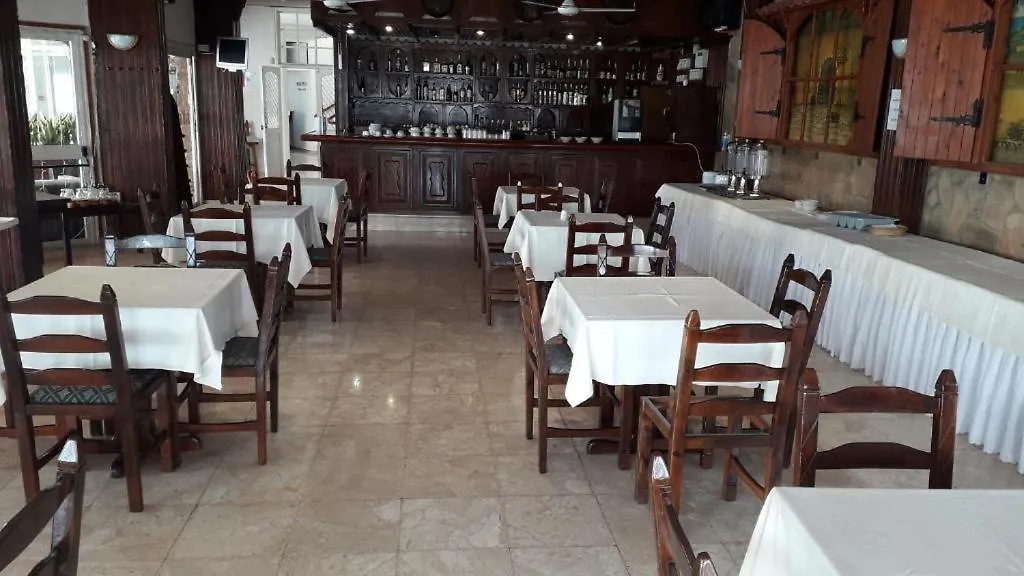 Boronia Hotel Apartments 라르나카 0*,  키프로스