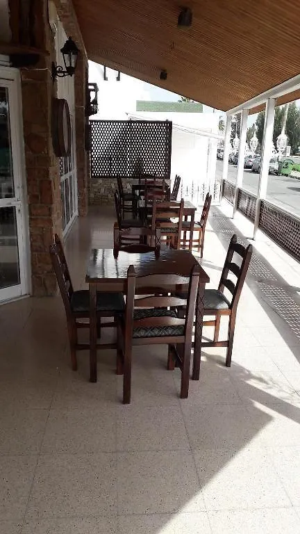 Boronia Hotel Apartments 라르나카