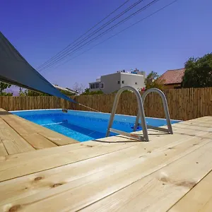  וילה Yalarent Garden With Private Pool ישראל